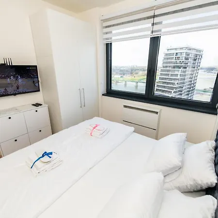 Modern Luxury In Waterfront With Views Apartment Belgrade