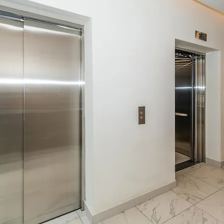 Apartment Modern Luxury In Waterfront With Views *