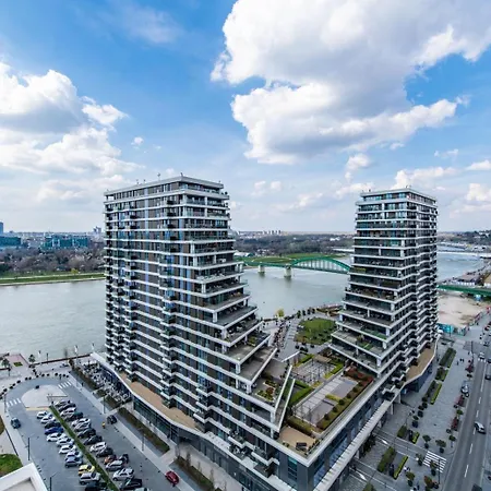Modern Luxury In Waterfront With Views Apartment *
